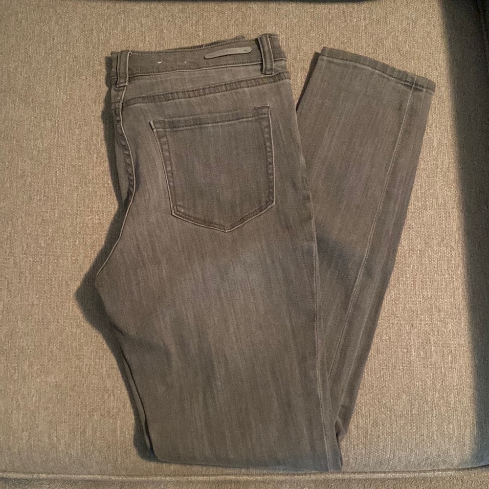 Caslon skinny jean in gray size 27